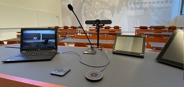 Приклад використання конференц-зв’язку від Logitech для дистанційного навчання одним із найкращих та найстаріших вищих навчальних закладів Швейцарії